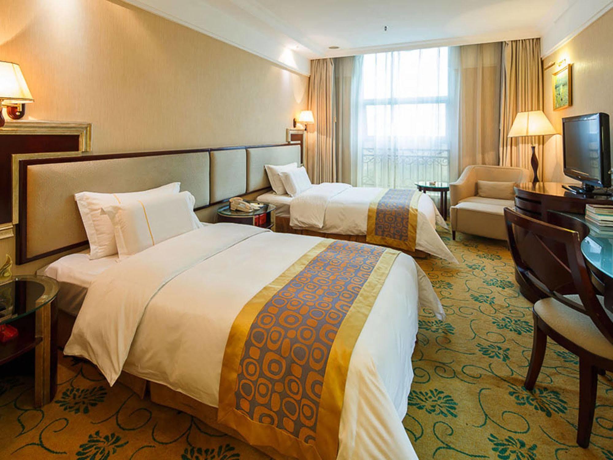 City Hotel Foshan Esterno foto