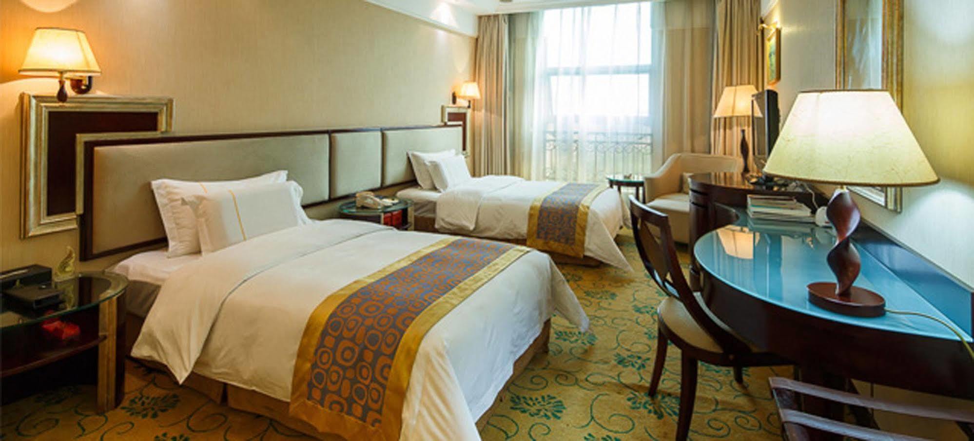 City Hotel Foshan Esterno foto